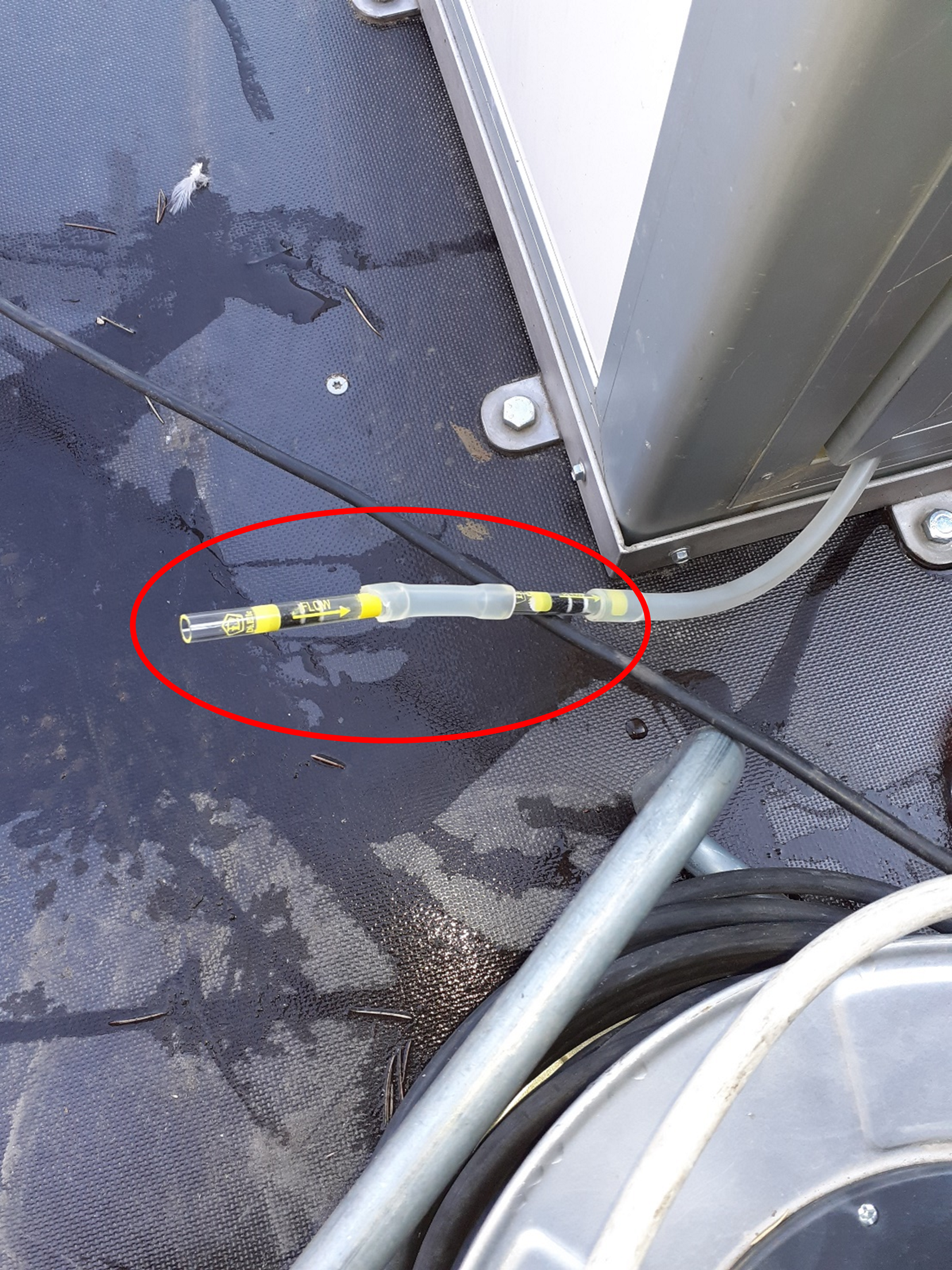 fiala munita di carboni attivi